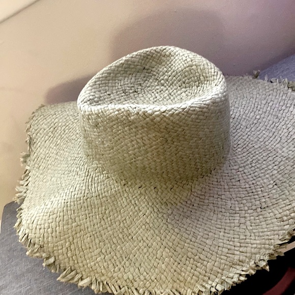 NWOT sage green large straw hat - Picture 3 of 8